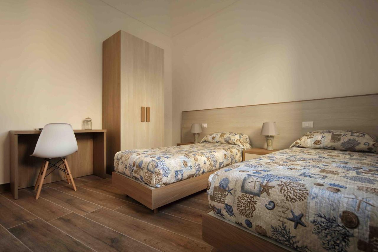 Madrice 66 Central Rooms Favignana Buitenkant foto